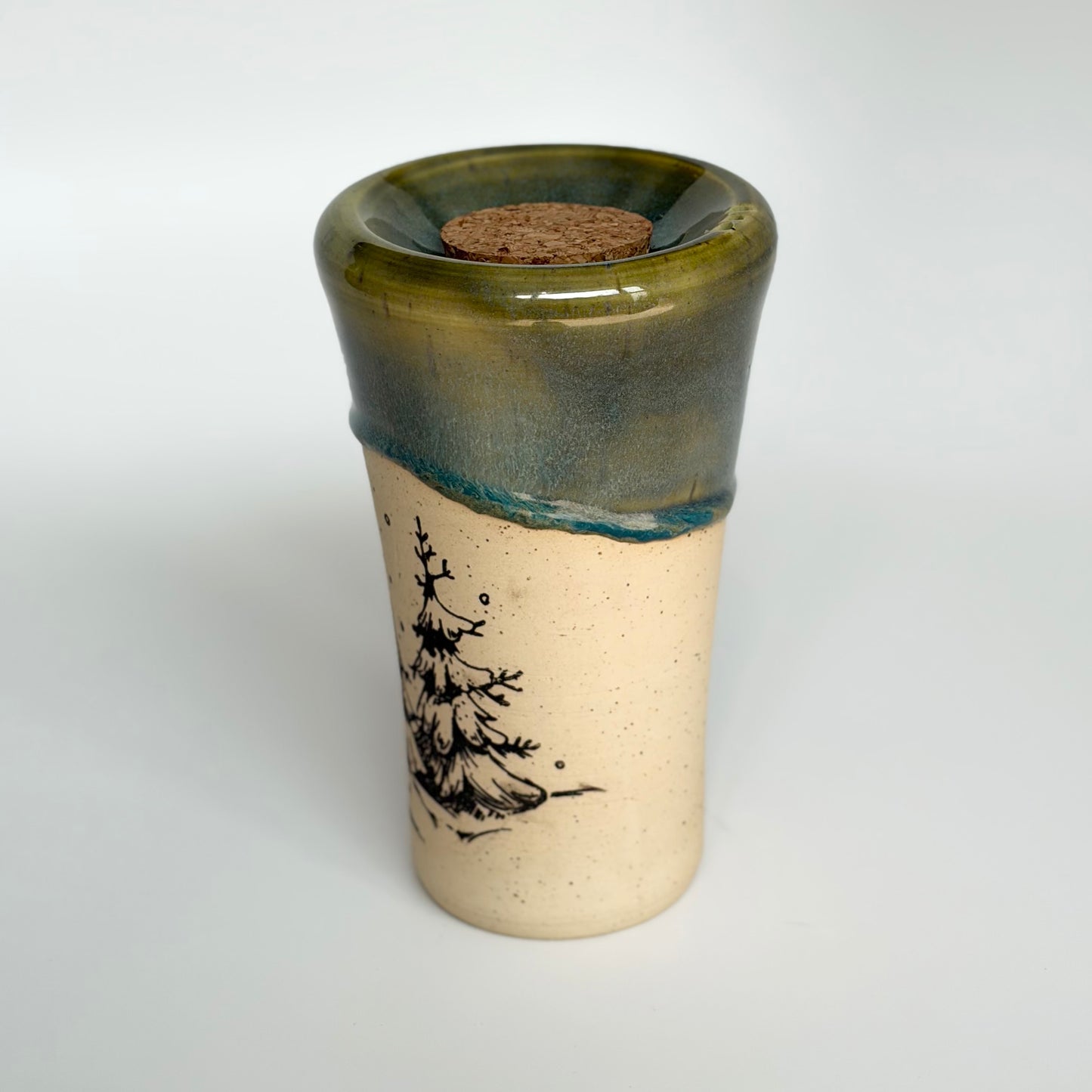 Snowy Trees Travel Tumbler (Verde)